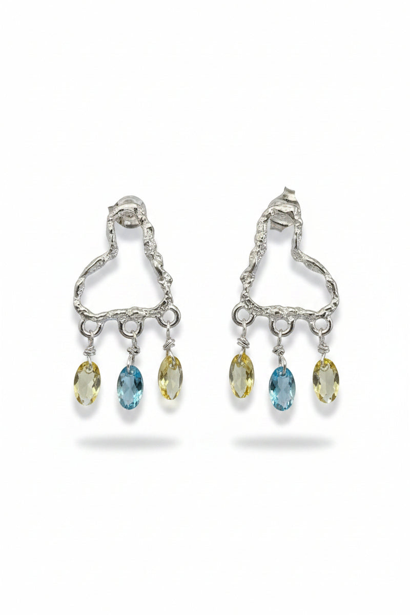 Tres Petit Earrings